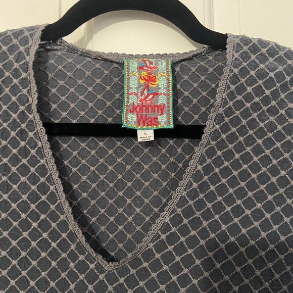 Johnny Was Jayne Top in Dark Grey Graphite Embroidery - Picture 11 of 11